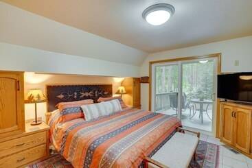 Vidéki Ház Waterfront Home W/ Hot Tub & Fire Pit In Sunriver!