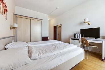 Becozy Du Lac Self Check In Hotel Riviera Edition