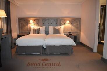 בית מלון כפרי Central, Spa & Lounge Bar