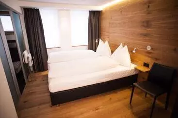 Hotel Elite Alpine Lodge   Apart & Breakfast