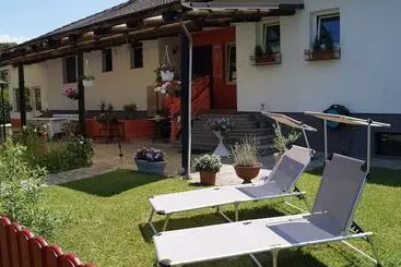 هتل Landhaus Noreia