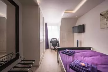 Hotel Max Aviation Villa & Apartments