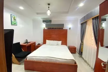 Bintoo Hotel Limited