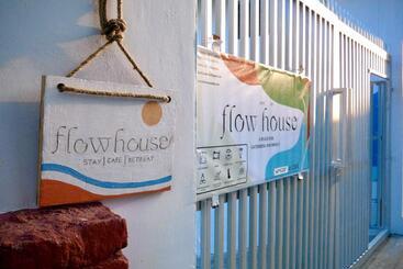 Vandrarhem Flow House