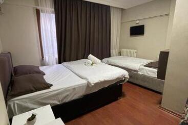 Aparthotel City Plus