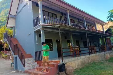 ペンション Khamphan Guesthouse