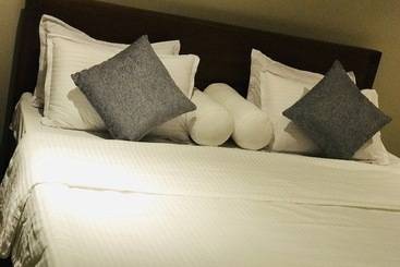 فندق Ceylon Kingsmen Garden