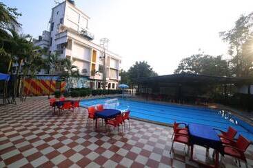 Hotel Dadra Resort