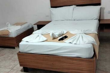 בית מלון כפרי Mayab Playa   5th. Ave