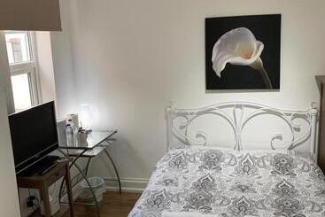 Пансион Boutique Rooms