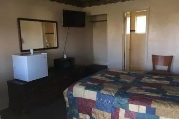 Travelers Motel