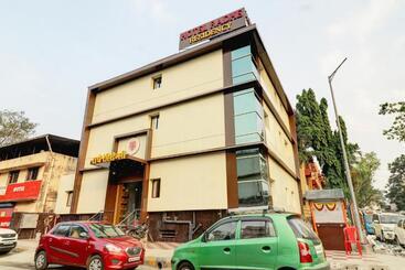 Hotel Radhe Residency
