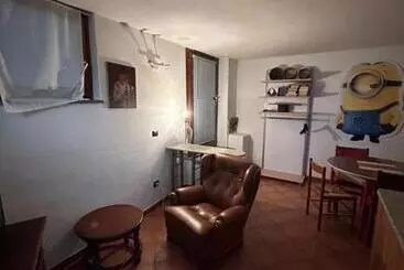 ペンション La Maison Jaune