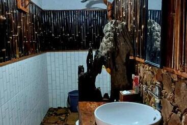 پانسیون Tropical Jungle Lodge & Jungle Trekking