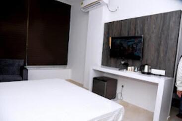 Ambika Hotel,burhanpur