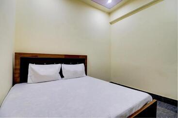 Hotel Oyo 8209 The Park Ovo Hotal