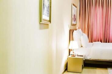 هتل Royal Residence Suites
