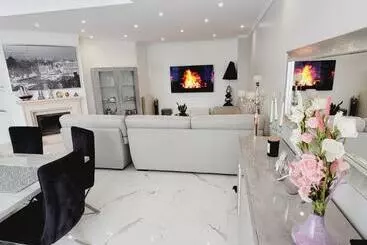 Pensão Maison Moderne, 20 Min De Paris
