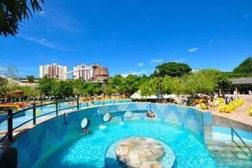 アパートホテル Piazza Diroma Com Acesso Ao Acqua Park   Luciana