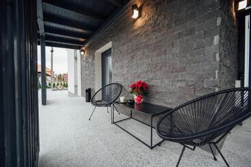 تختخواب و صبحانه Gerab Resort