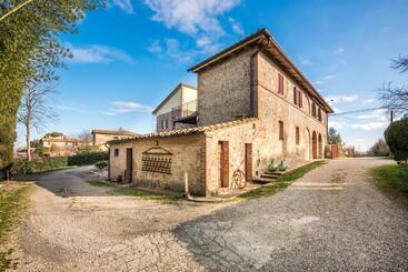 Lo Ziro   Agriturismo La Roverella
