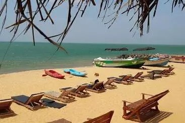 Hotel Pearl Star Beach Resort
