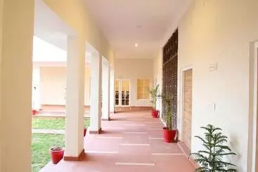 ホテル The Vanashv