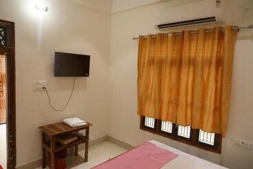 Hotel Shree Harshan Kutir