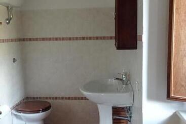 تختخواب و صبحانه Famiglia Nel Vento