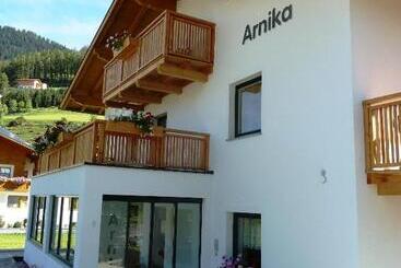 בית מלון כפרי Haus Arnika