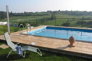 هتل Landhaus Eder