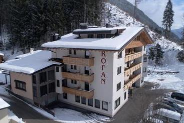 ホテル Rofan Appartements