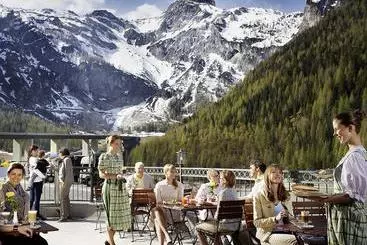 Landzeit Autobahn-restaurant & Panorama-hotel Tauernalm