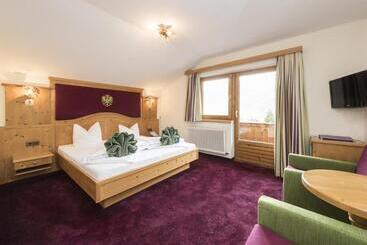 Lifestylepanoramahotel Erika Superior