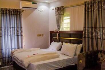 Barloc Hotel And Suites