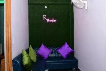 Hotel Renu Paradise, Ayodhya