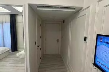 هتل Mitra