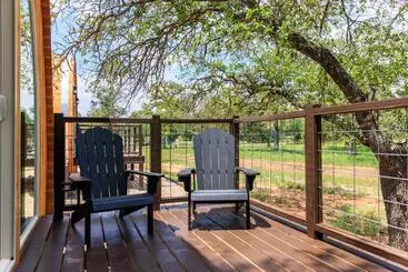Hostel Unique Tempranillo Wine Barrel Cabin