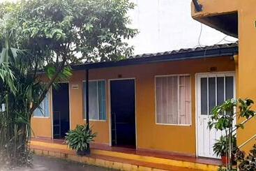 Hôtel La Avenida Alojamiento