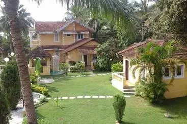 リゾートホテル Holiday Beach Reosrt, Velsao Goa