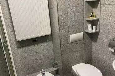 Bed And Breakfast 33