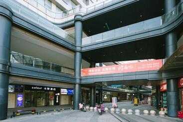 Huoneistohotelli Colour Hotel   Nanchang West Railway Station