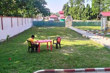 ホテル Day Night Resort & Resturant Jaldapara