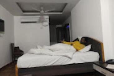 Hotel Rain International, Arrah