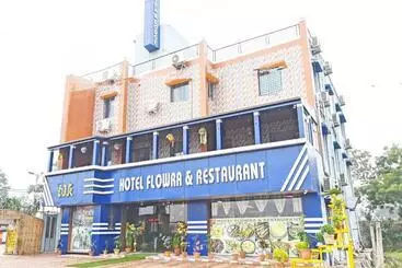 Oyo Hotel Flowra