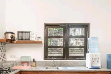 Majatalo Cozy Room With Pool Walking Distance To Beach