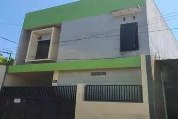 Szálloda Spot On 93290 Homestay Betro Syariah