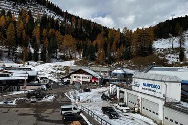 Nocleg ze śniadaniem Ski Lodge Pampeago