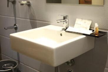 Hotel Laya Regency Mayiladuthurai