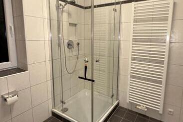 酒店 Modernes Apartment Im Herzen Von Weikersheim